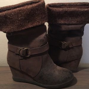 Roxy Wedge Boots